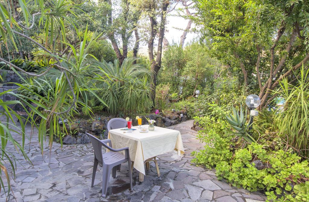 Hotel Vittoria Ischia Exterior photo