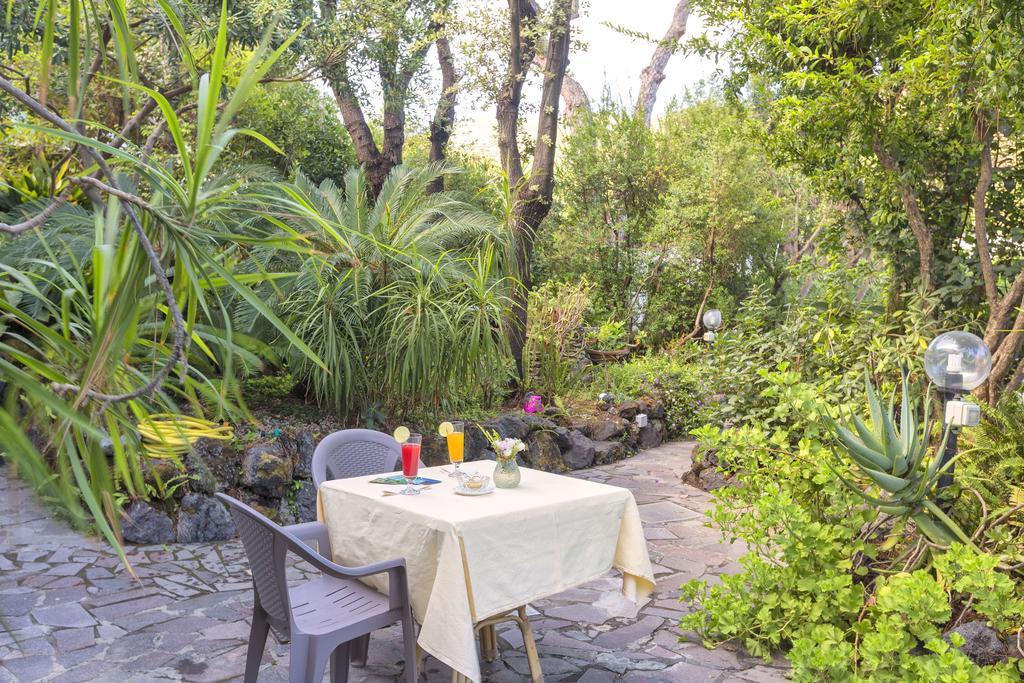Hotel Vittoria Ischia Exterior photo