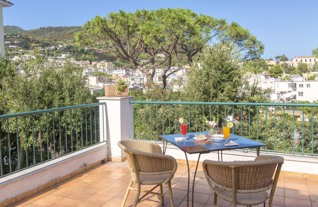 Hotel Vittoria Ischia Exterior photo