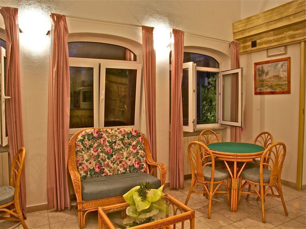 Hotel Vittoria Ischia Exterior photo