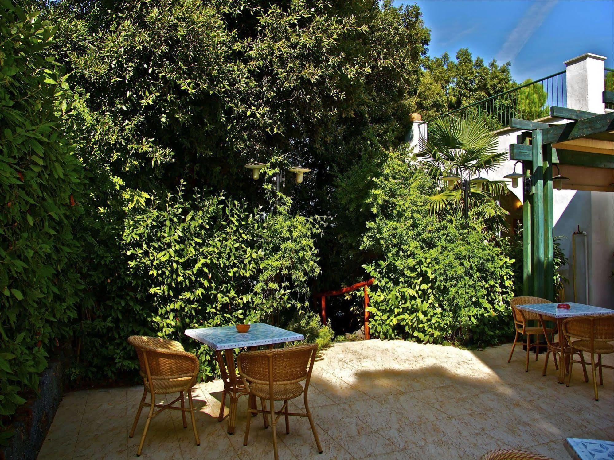 Hotel Vittoria Ischia Exterior photo